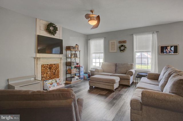 86 EQUESTRIAN DRIVE, Chambersburg, PA 17202