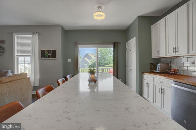 86 EQUESTRIAN DRIVE, Chambersburg, PA 17202