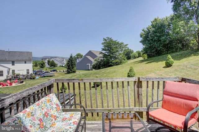 86 EQUESTRIAN DRIVE, Chambersburg, PA 17202