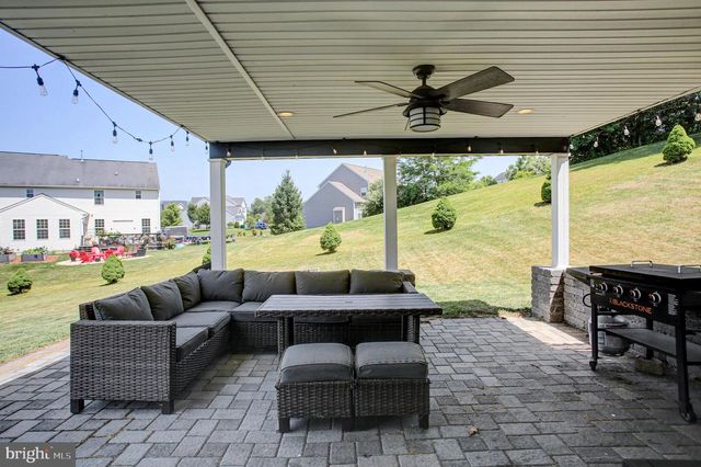86 EQUESTRIAN DRIVE, Chambersburg, PA 17202