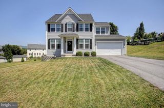 86 EQUESTRIAN DRIVE, Chambersburg, PA 17202