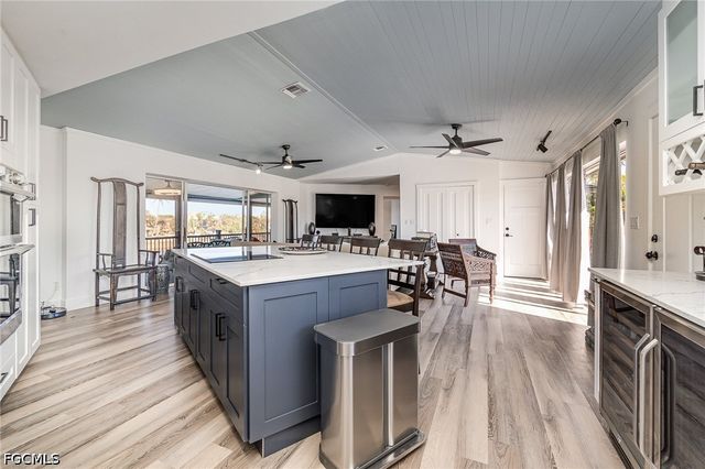 1720 Middle Gulf DR, Sanibel, FL 33957