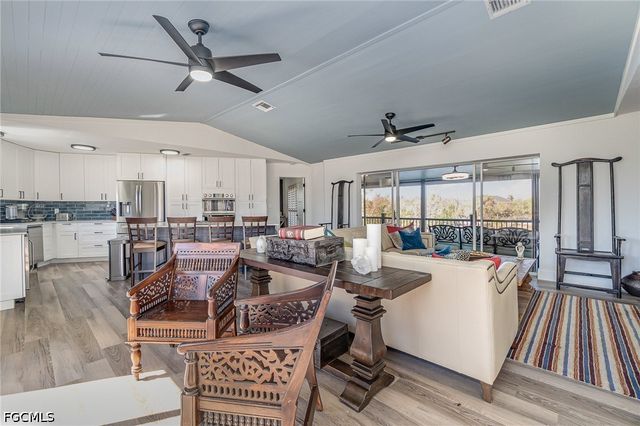 1720 Middle Gulf DR, Sanibel, FL 33957