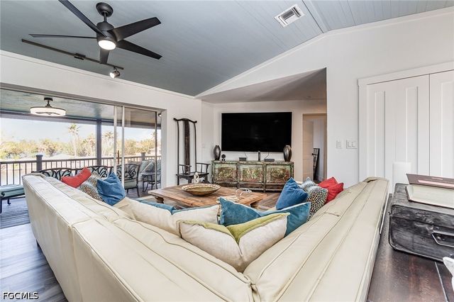 1720 Middle Gulf DR, Sanibel, FL 33957