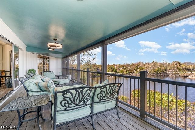 1720 Middle Gulf DR, Sanibel, FL 33957