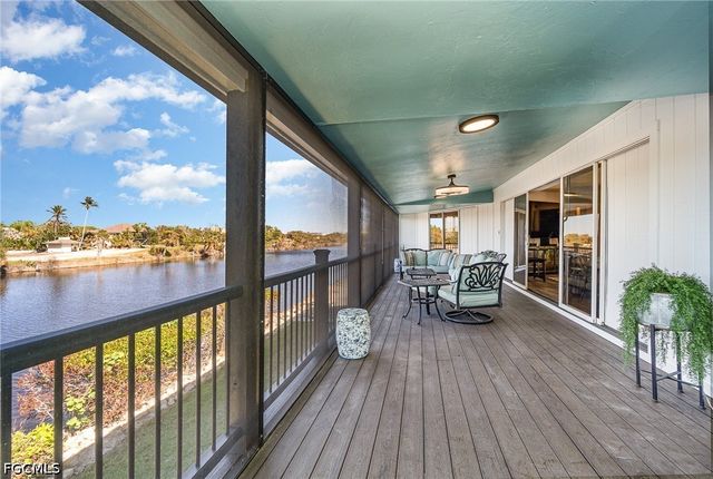 1720 Middle Gulf DR, Sanibel, FL 33957