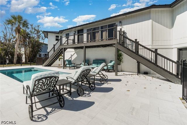 1720 Middle Gulf DR, Sanibel, FL 33957