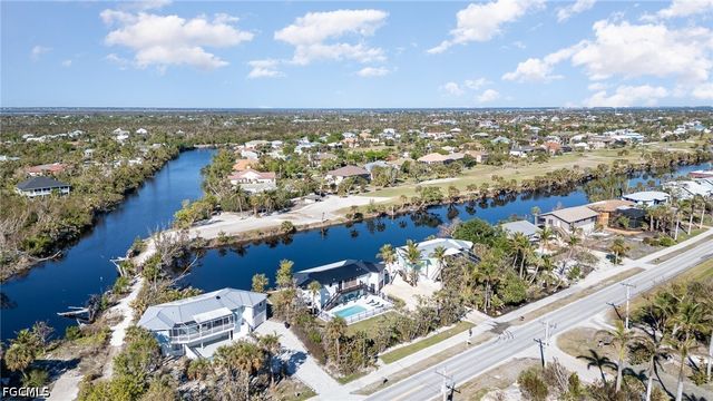 1720 Middle Gulf DR, Sanibel, FL 33957