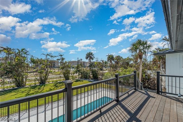 1720 Middle Gulf DR, Sanibel, FL 33957
