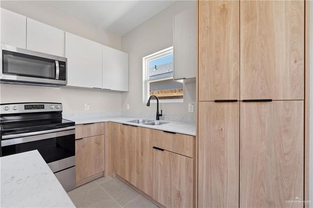 307 W Campeche Street 2, Alton, TX 78573