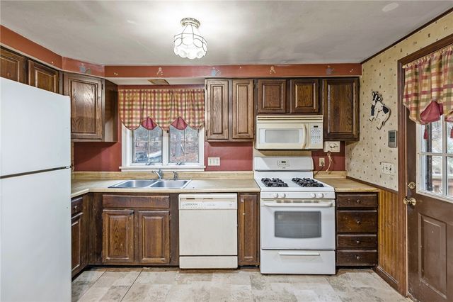 45 Joe Sweet Road, Glocester, RI 02814