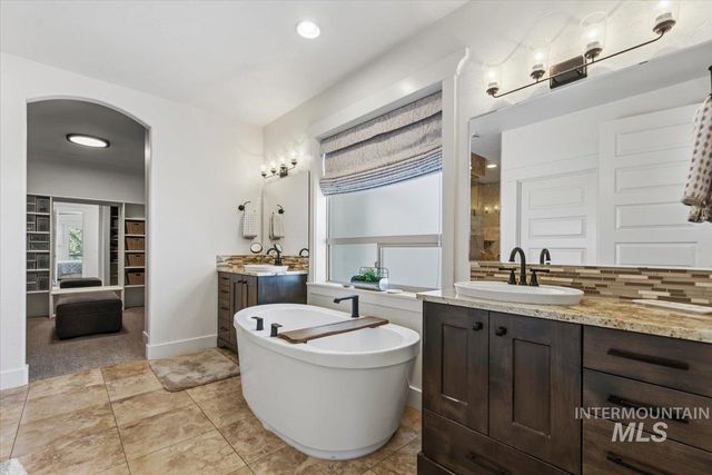 2036 N Bella Strada Way, Eagle, ID 83616