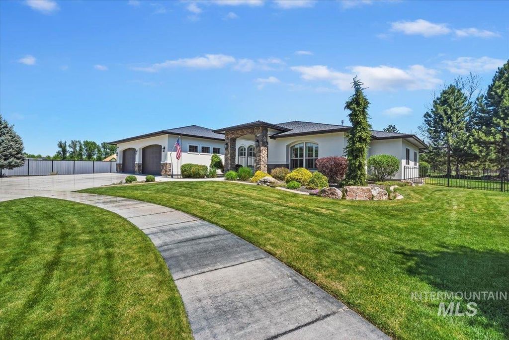 2036 N Bella Strada Way, Eagle, ID 83616