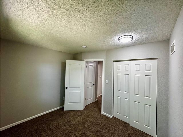 1621 N Belvidere Avenue, Independence, MO 64056