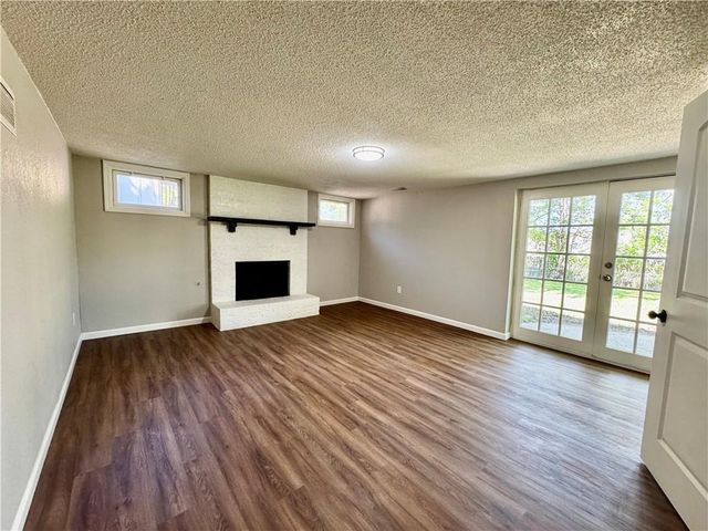 1621 N Belvidere Avenue, Independence, MO 64056