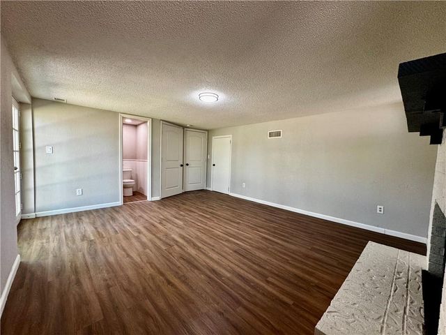 1621 N Belvidere Avenue, Independence, MO 64056