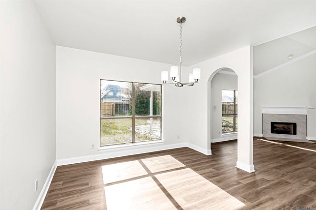 11388 Meadow View Dr, Denham Springs, LA 70726