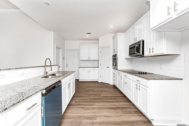 11388 Meadow View Dr, Denham Springs, LA 70726