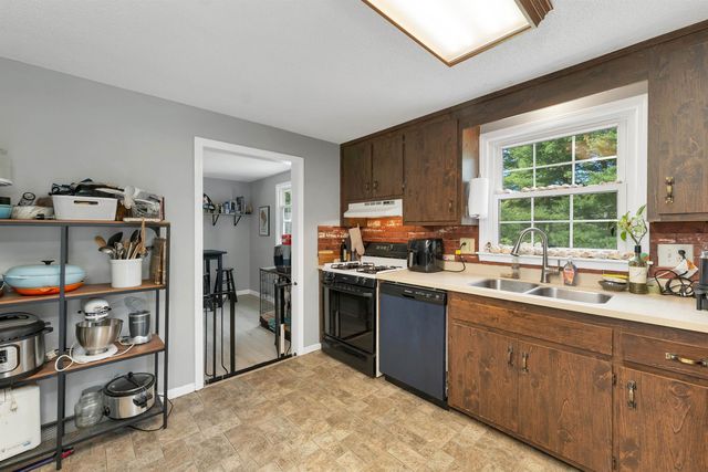 65 Toftree Lane, Dover, NH 03820
