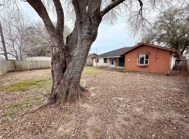 3347 Fern Rock Drive, La Porte, TX 77571