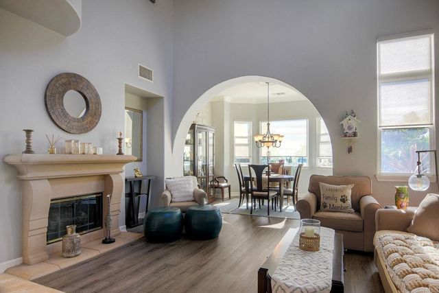 6795 Palermi Pl, Carlsbad, CA 92011