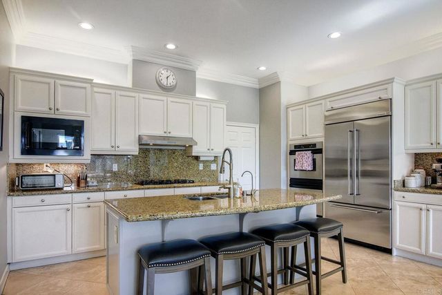 6795 Palermi Pl, Carlsbad, CA 92011