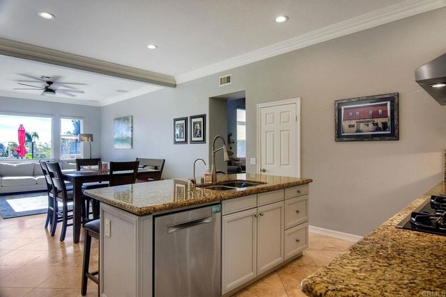 6795 Palermi Pl, Carlsbad, CA 92011