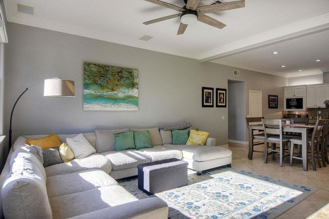 6795 Palermi Pl, Carlsbad, CA 92011