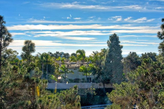 6795 Palermi Pl, Carlsbad, CA 92011