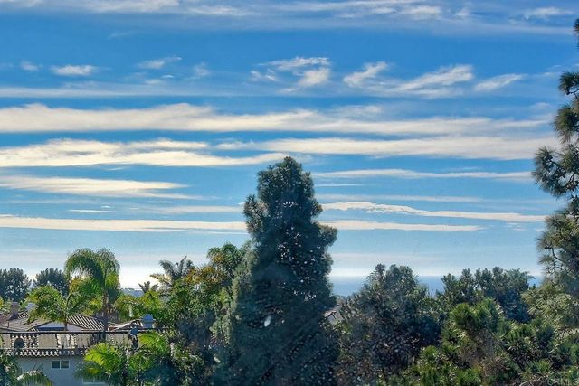 6795 Palermi Pl, Carlsbad, CA 92011