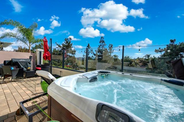 6795 Palermi Pl, Carlsbad, CA 92011