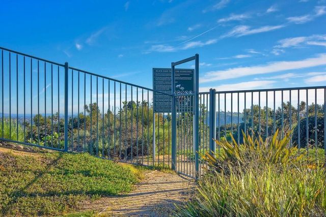 6795 Palermi Pl, Carlsbad, CA 92011