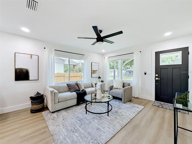 5431 DARTMOUTH AVENUE N, St Petersburg, FL 33710