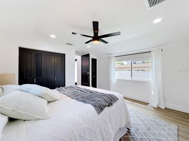 5431 DARTMOUTH AVENUE N, St Petersburg, FL 33710