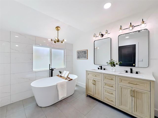 5431 DARTMOUTH AVENUE N, St Petersburg, FL 33710