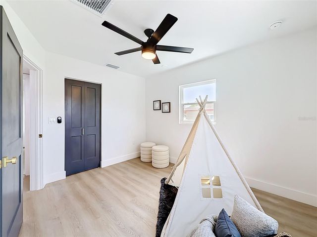 5431 DARTMOUTH AVENUE N, St Petersburg, FL 33710