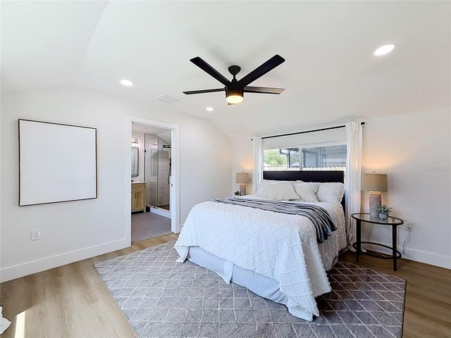 5431 DARTMOUTH AVENUE N, St Petersburg, FL 33710