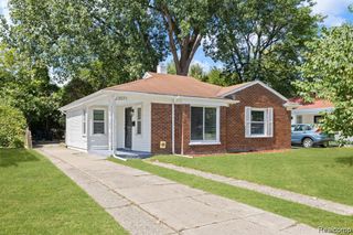 23071 Kenosha Street, Oak Park, MI 48237