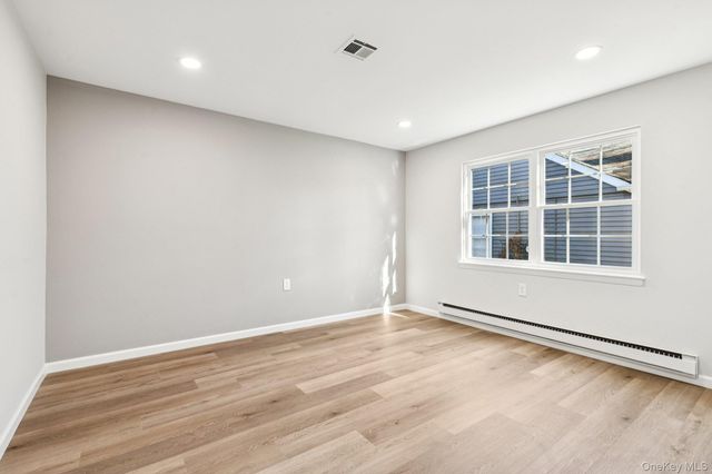 195 Canterbury Drive, Ridge, NY 11961