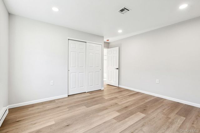 195 Canterbury Drive, Ridge, NY 11961