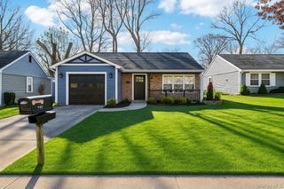 195 Canterbury Drive, Ridge, NY 11961