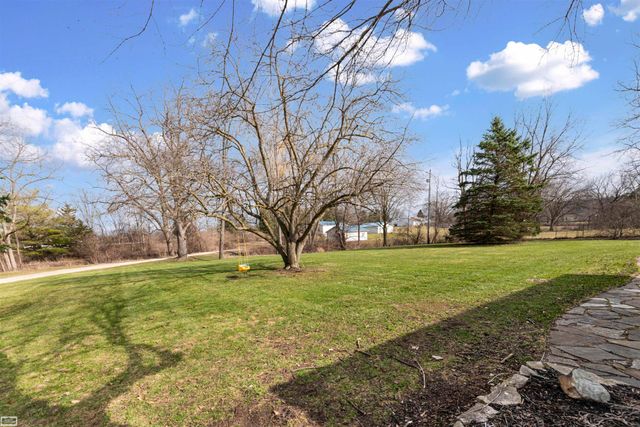 10206 S State Road, Goodrich, MI 48438