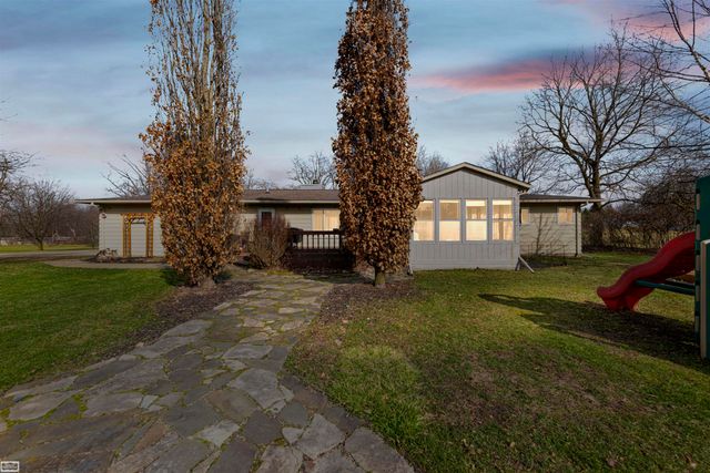 10206 S State Road, Goodrich, MI 48438