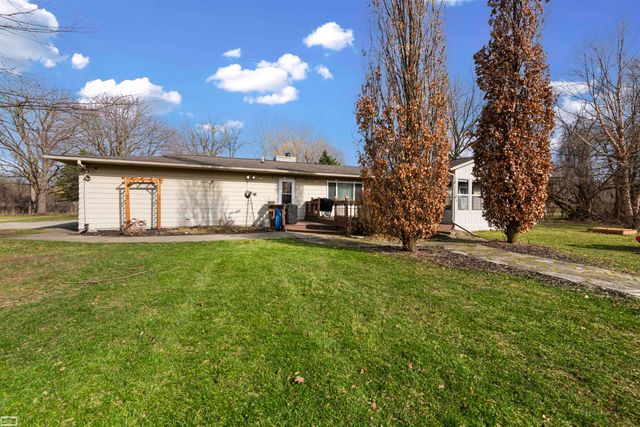 10206 S State Road, Goodrich, MI 48438