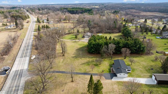 10206 S State Road, Goodrich, MI 48438