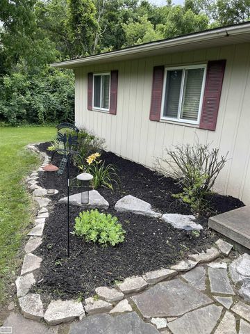 10206 S State Road, Goodrich, MI 48438