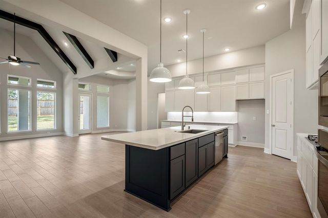 320 Magnolia Bloom Court, Willis, TX 77318