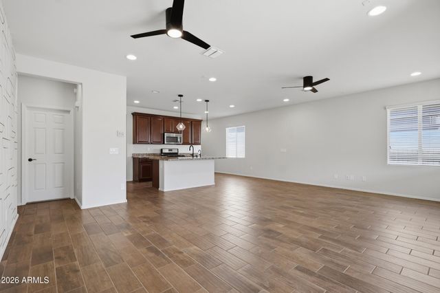 17881 W SILVER FOX Way, Goodyear, AZ 85338