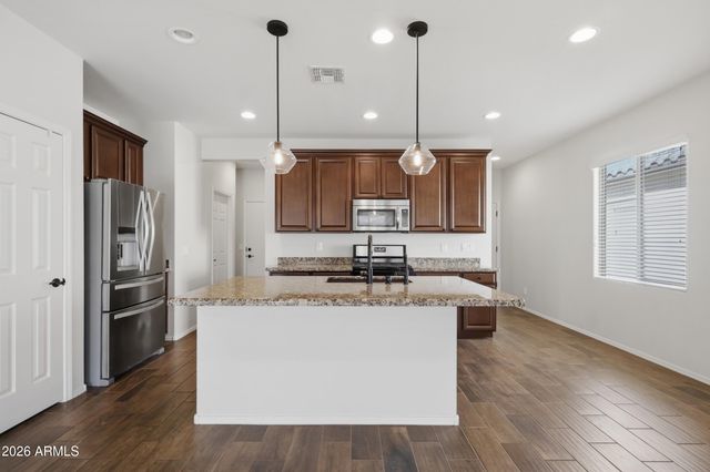 17881 W SILVER FOX Way, Goodyear, AZ 85338