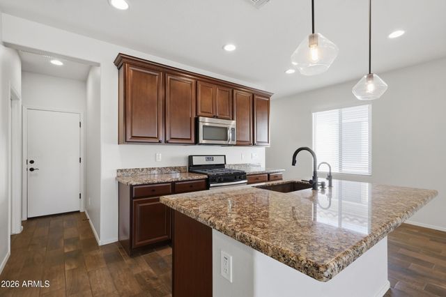 17881 W SILVER FOX Way, Goodyear, AZ 85338